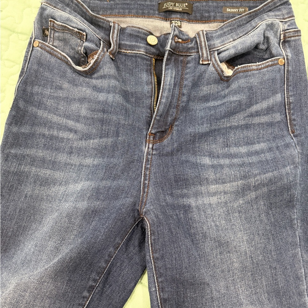 Blue Spice Women's Skinny Jeans in Medium Blue Wash